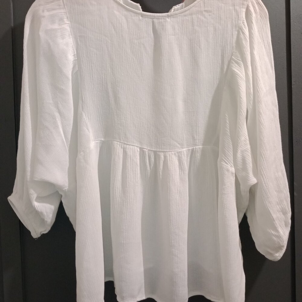 Embroidered Boho Top - Picture 4 of 5